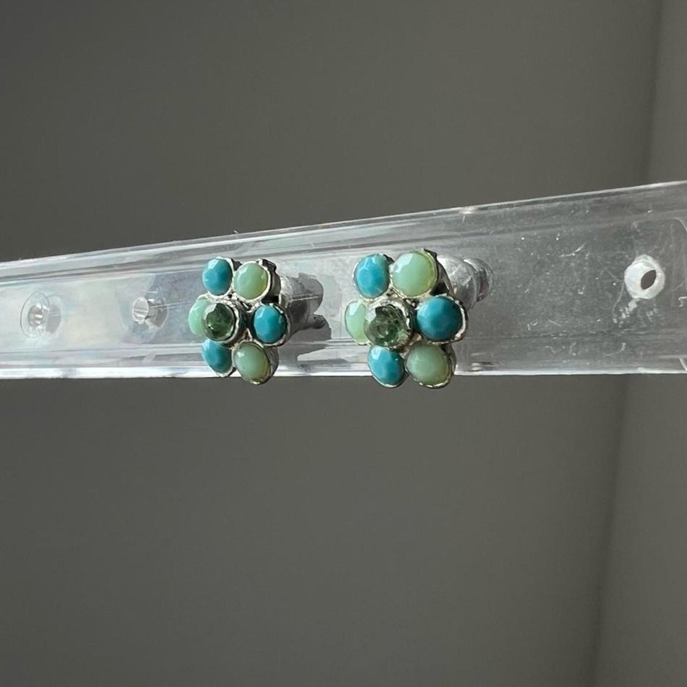 vintage mint green and turquoise blue flower stud earrings